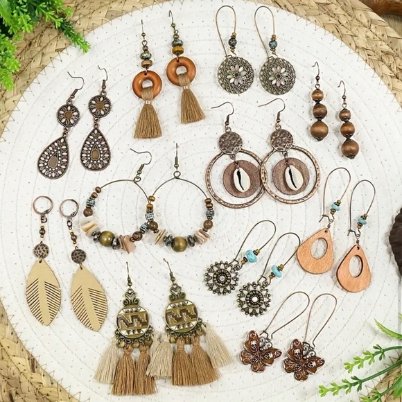 ⭐️ 5 for $25 Vintage Style Boho Drop Hoop Earrings - Picture 3 of 4